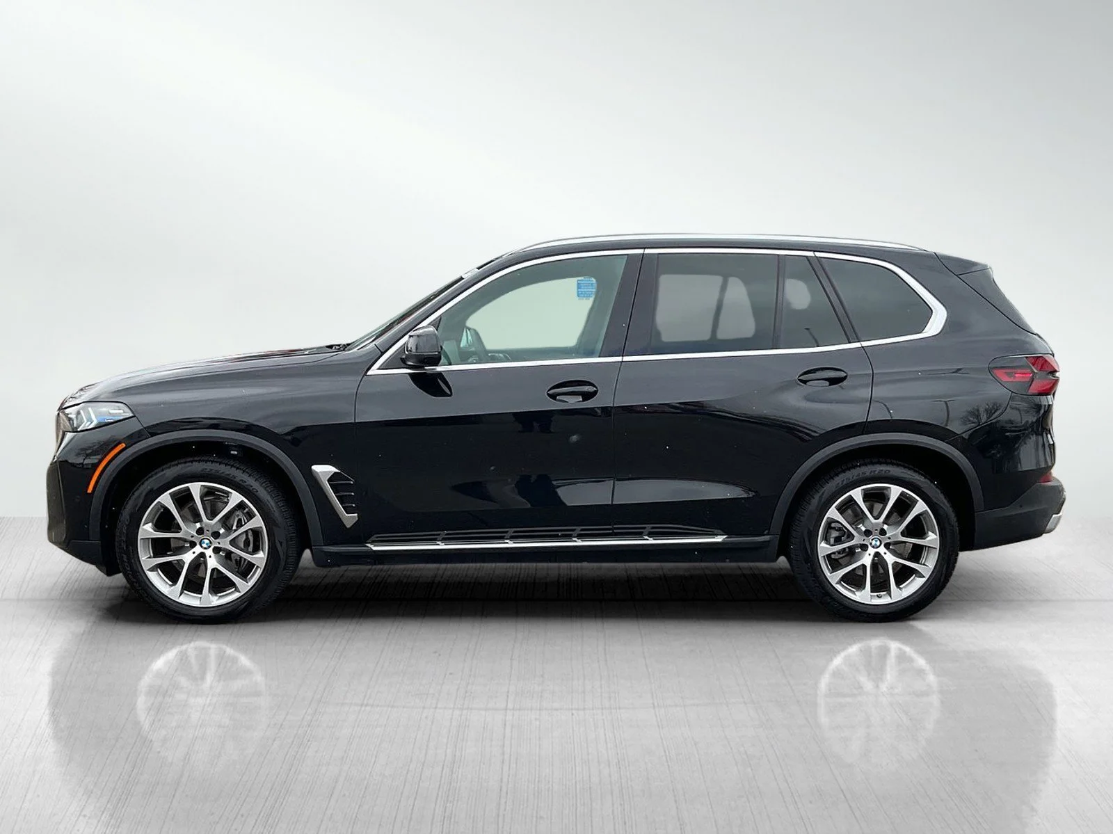 Used 2026 BMW X5 40i with VIN 5UX23EU0XT9223376 for sale in Brainerd, Minnesota