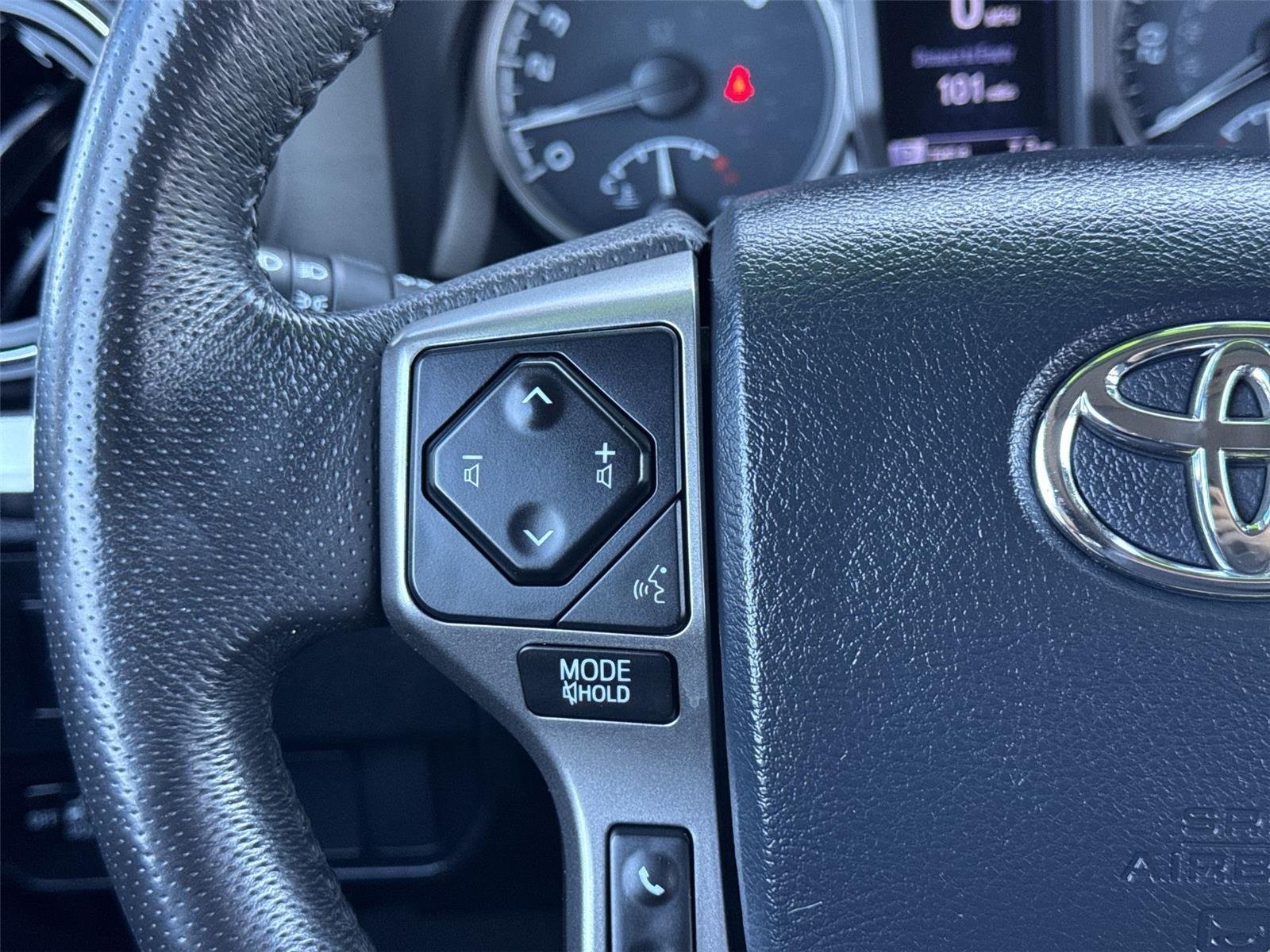 2020 Toyota Tacoma SR5 - Photo 17