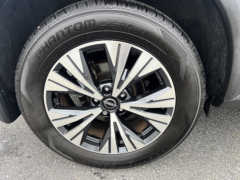 Used 2023 Gun Metallic Nissan SV image 11