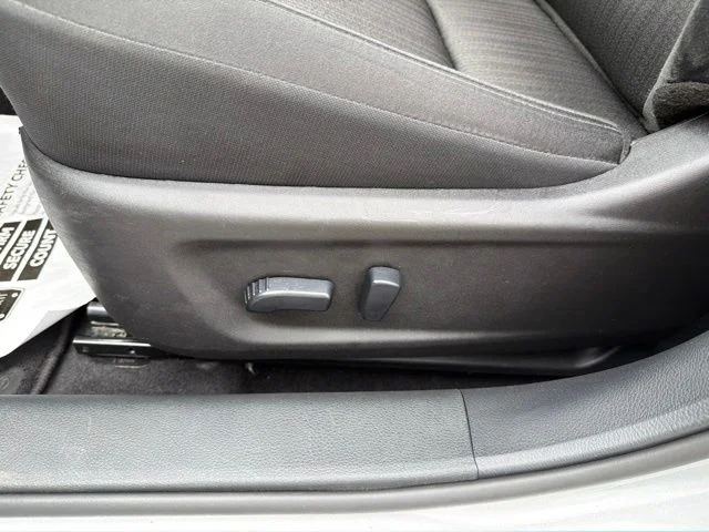 Used 2025 Silver Nissan 2.5 SV image 28