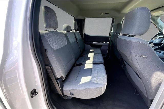 Used 2025 Oxford White Ford XLT image 22