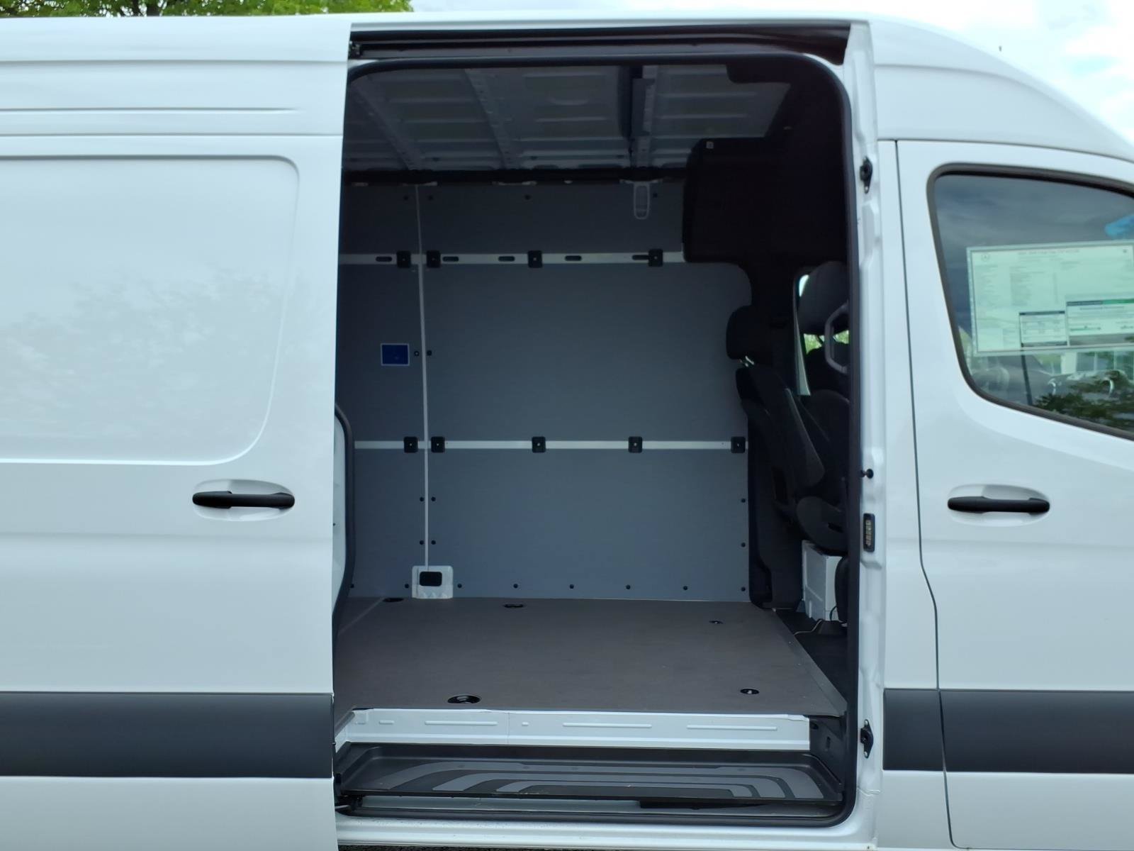 New 2026 Arctic White Mercedes-Benz Cargo 170 WB image 41