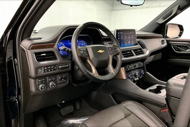 Used 2023 Black Chevrolet High Country image 16