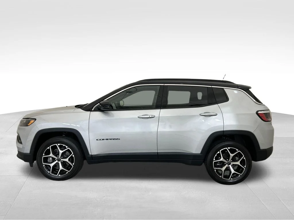 Used 2025 Silver Jeep Limited image 2