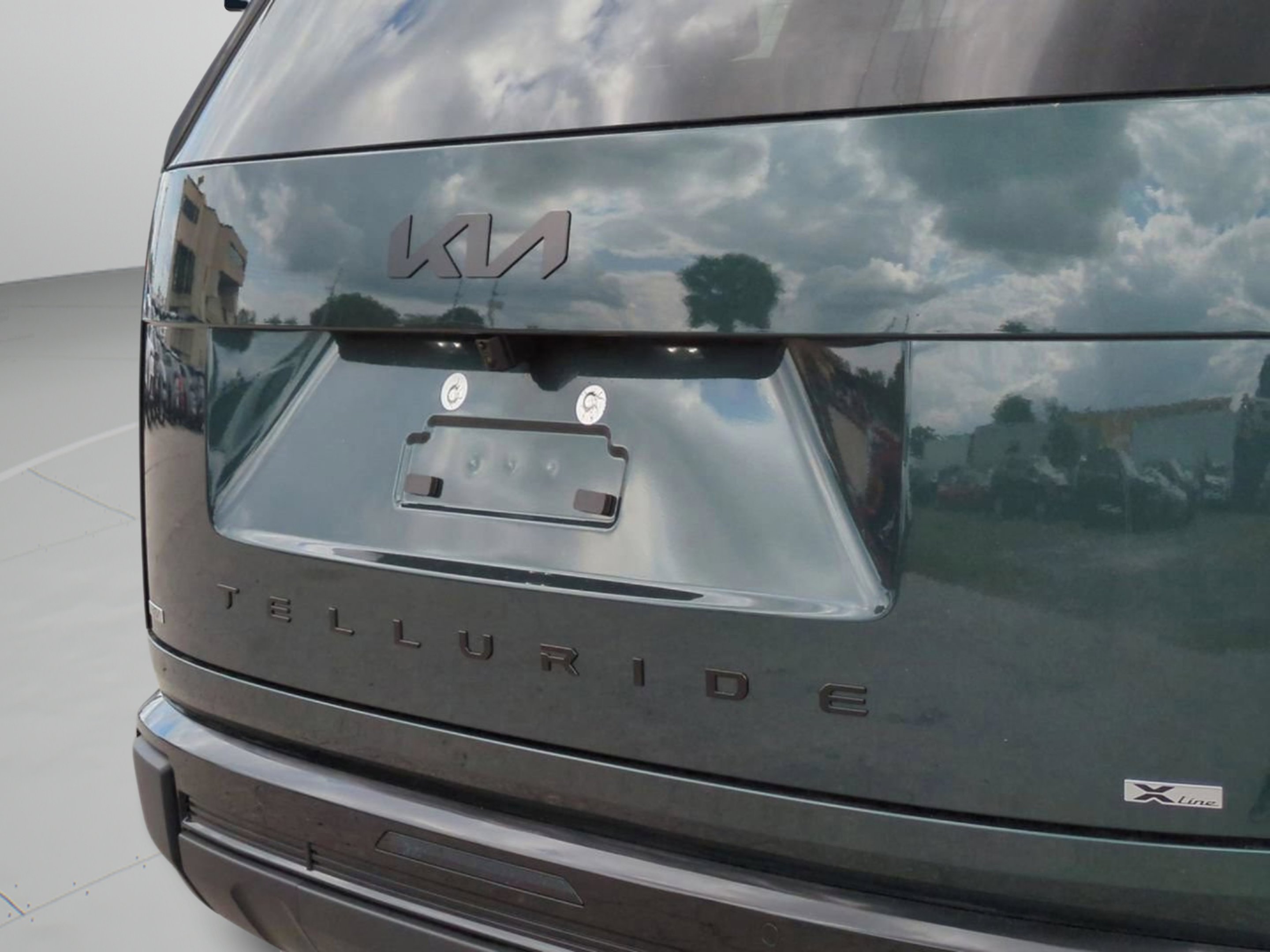 New 2027 Black Jade Green Kia X-LINE SX image 14