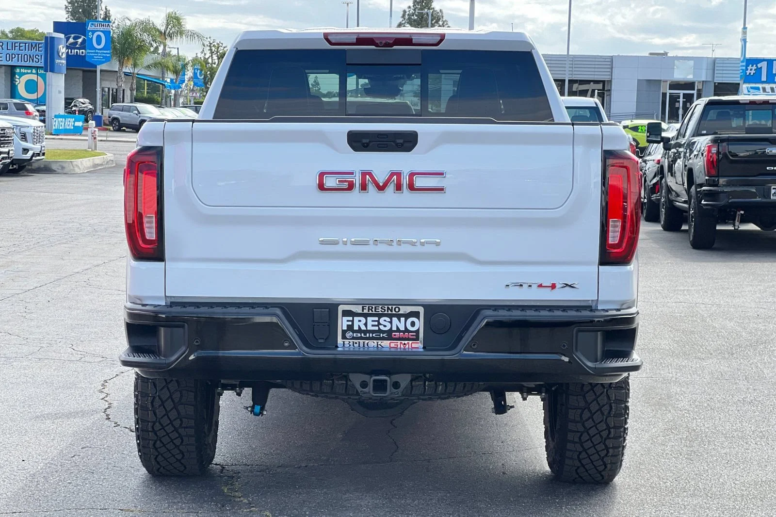 2026 GMC Sierra 1500 AT4X - Photo 6