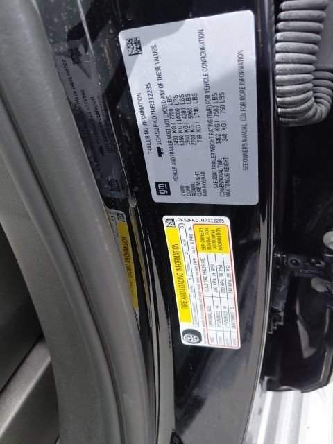 Used 2024 Onyx Black GMC SLE image 32