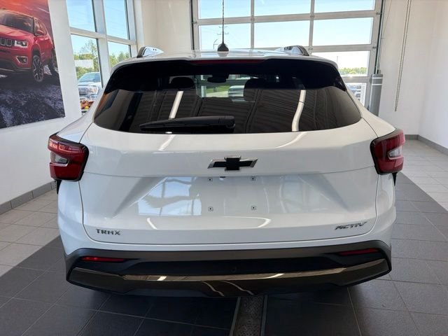 Used 2024 White Chevrolet ACTIV image 4