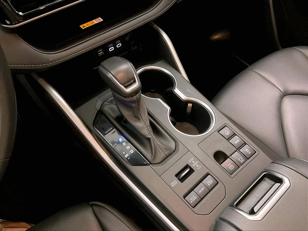Used 2024 Black Toyota XLE image 37