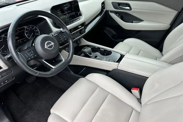Used 2023 Red Nissan SL image 12