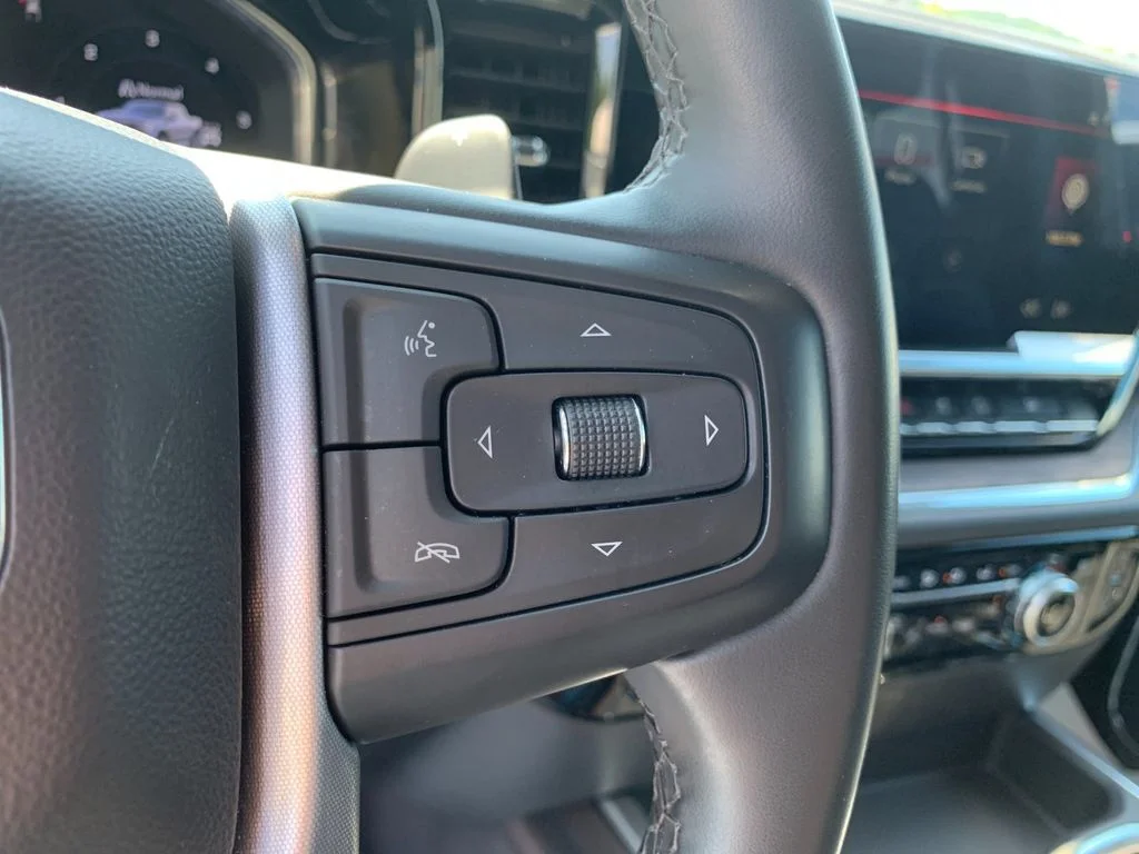 Used 2024 Silver GMC SLT image 25
