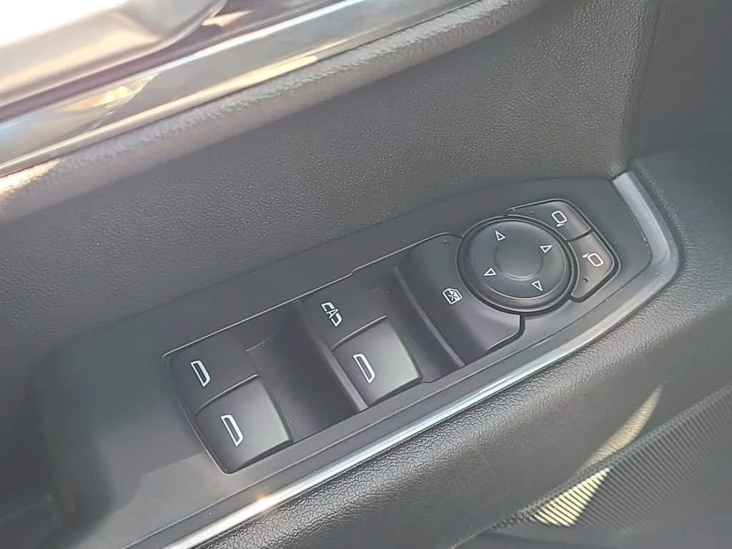Used 2023 GLACIER BLUE METALLIC Chevrolet RST image 19