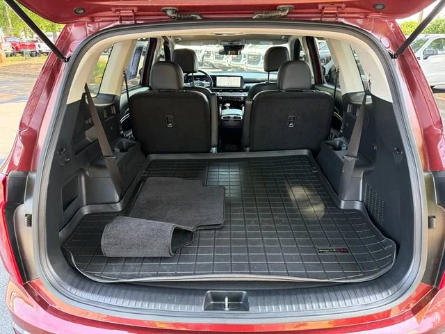 Used 2023 Red Kia S image 18