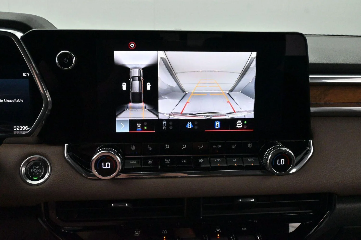Used 2023 Sterling Metallic GMC Denali image 22
