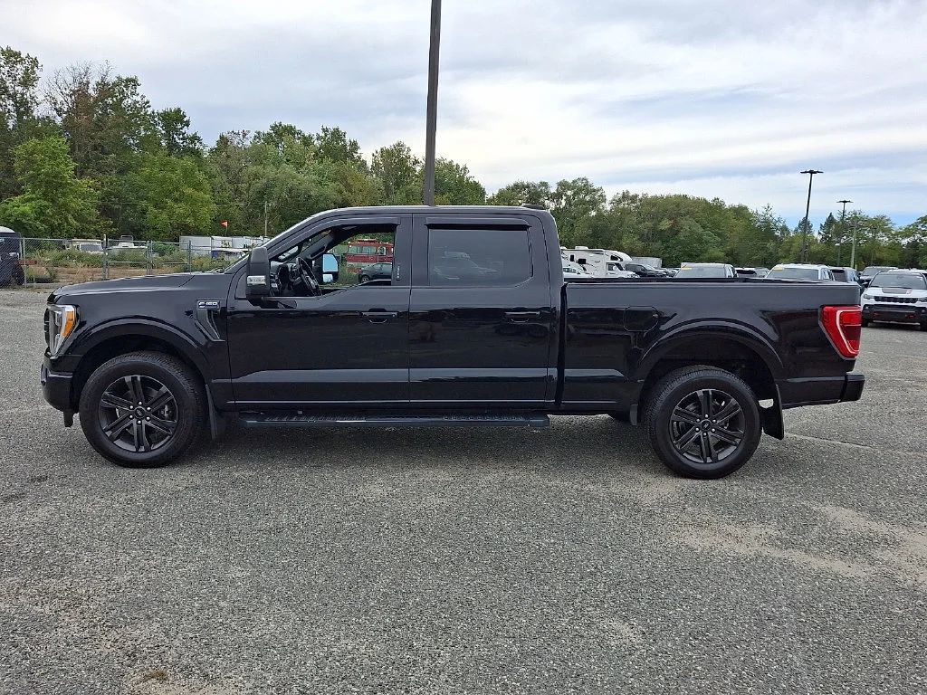 Used 2022 Agate Black Metallic Ford XLT image 7