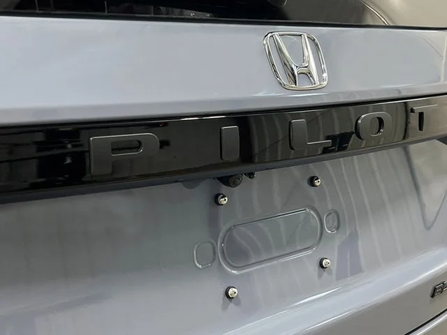 New 2026 Sonic Gray Pearl Honda Black Edition image 7