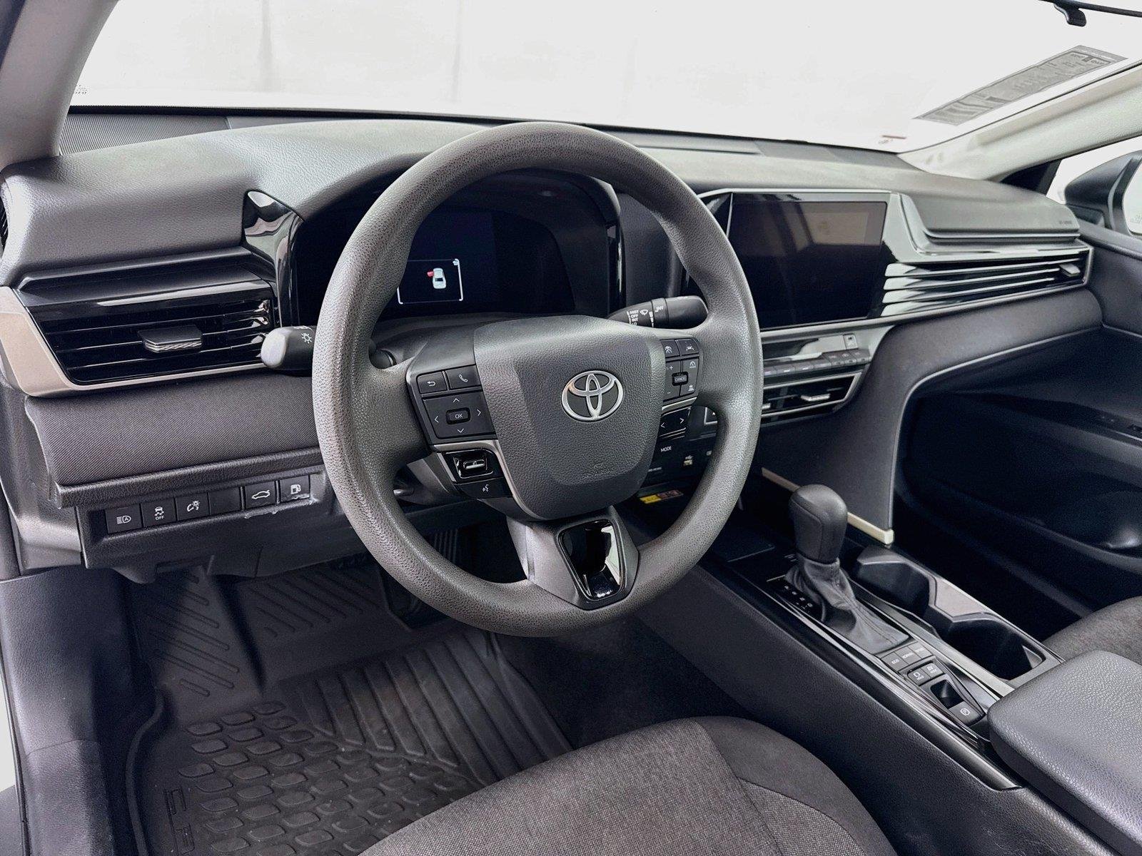 Used 2025 Ice Cap Toyota LE image 4