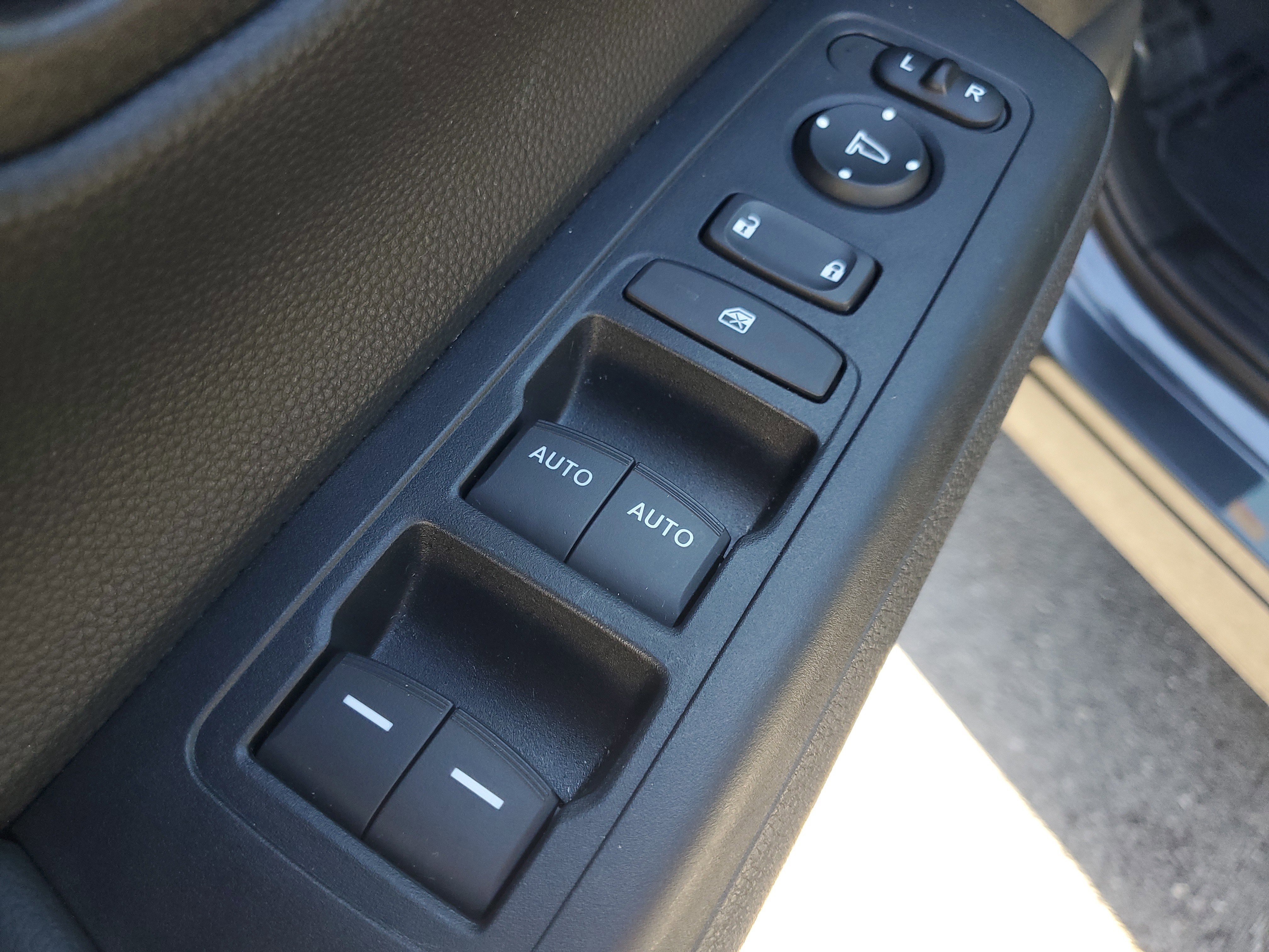 Used 2025 Meteorite Gray Metallic Honda Sport image 19