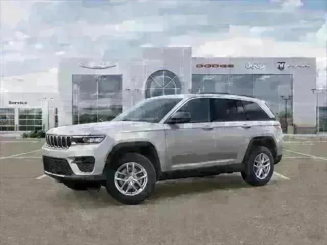 New 2025 Silver Zynith Exterior Paint Jeep Laredo X image 62