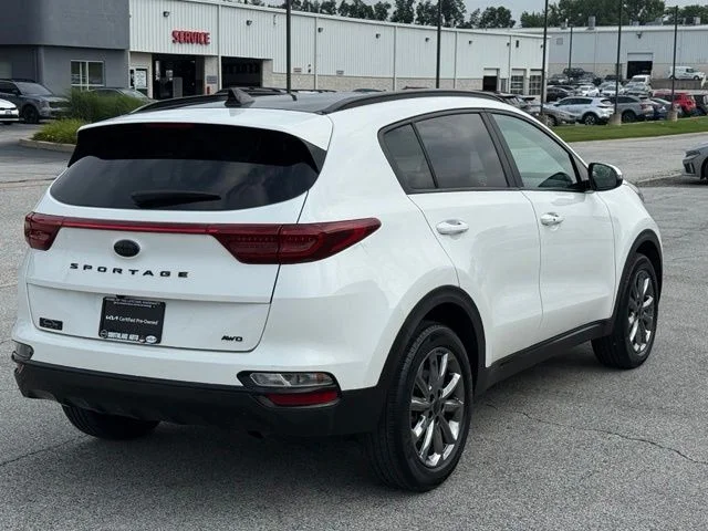 Certified Used 2022 White Kia Nightfall image 7