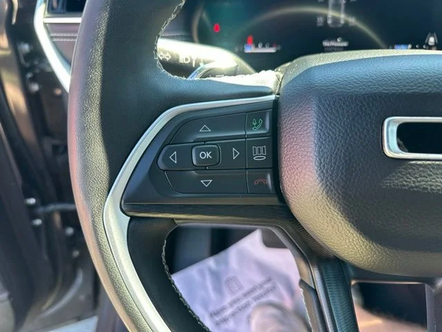Used 2024 Gray Jeep Laredo image 19