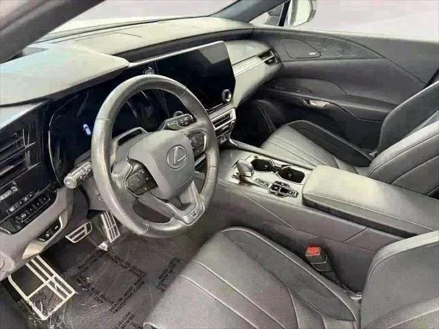 2023 Lexus RX Hybrid 500h - Photo 21