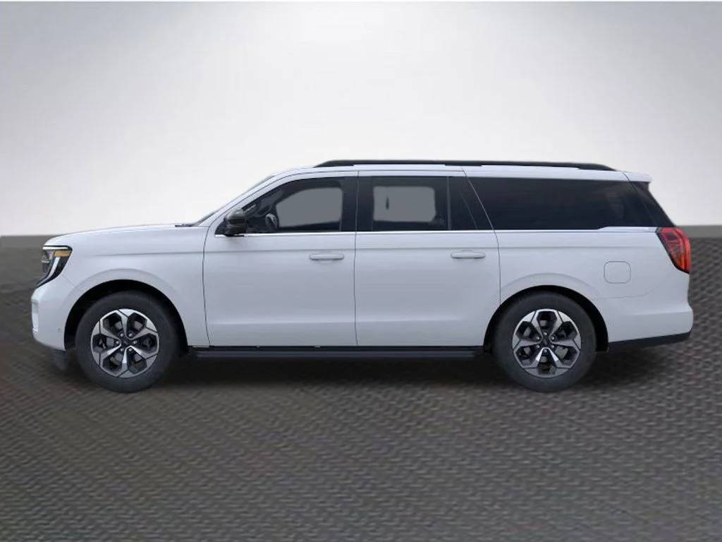 New 2026 Space Silver Metallic Ford MAX Active image 3