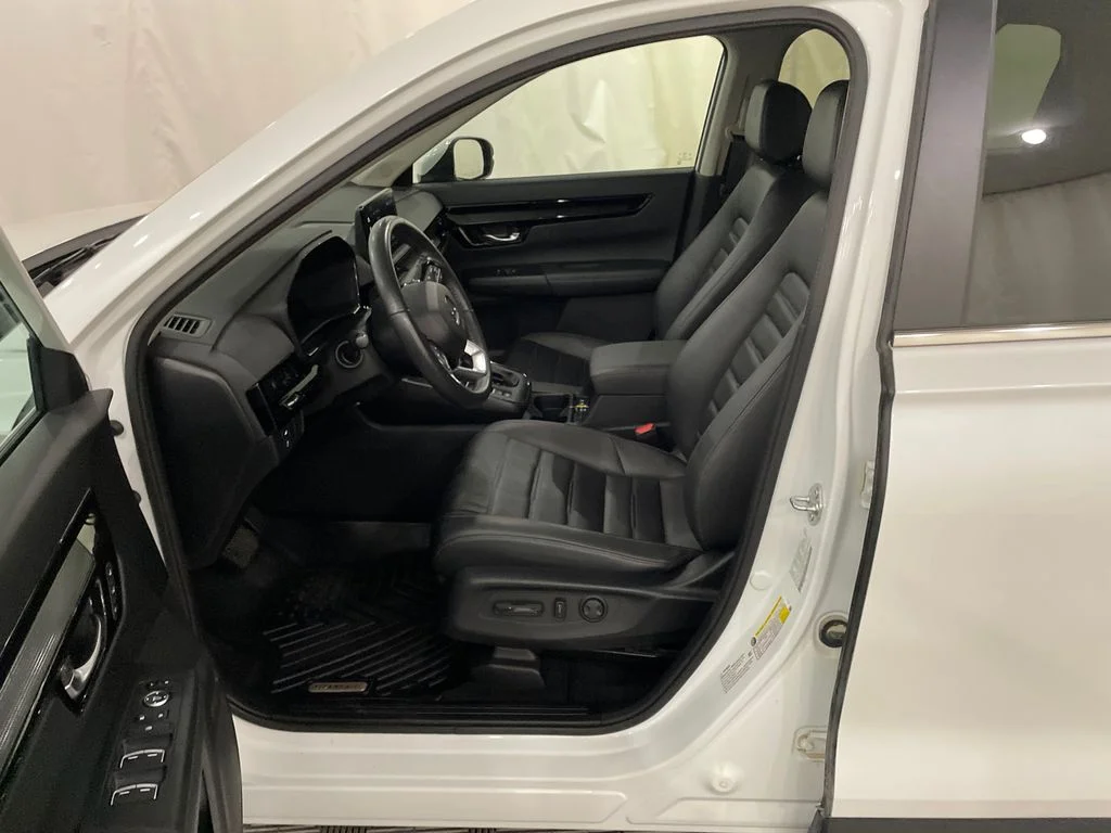 Used 2024  Honda EX-L image 12