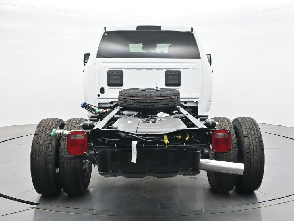 New 2026 Bright White Clearcoat RAM Tradesman image 8