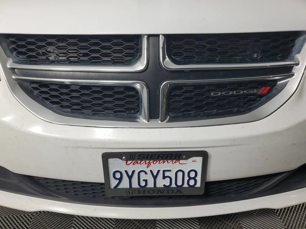 Used 2018 White Dodge SE image 10