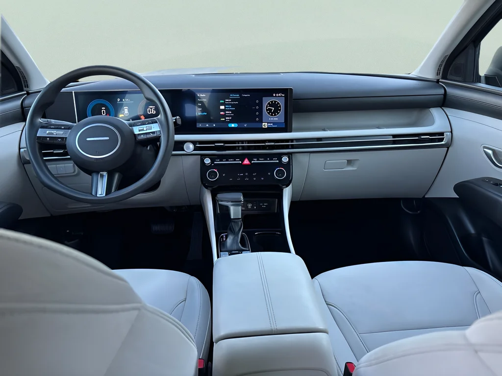 Used 2025 Green Hyundai SEL image 20