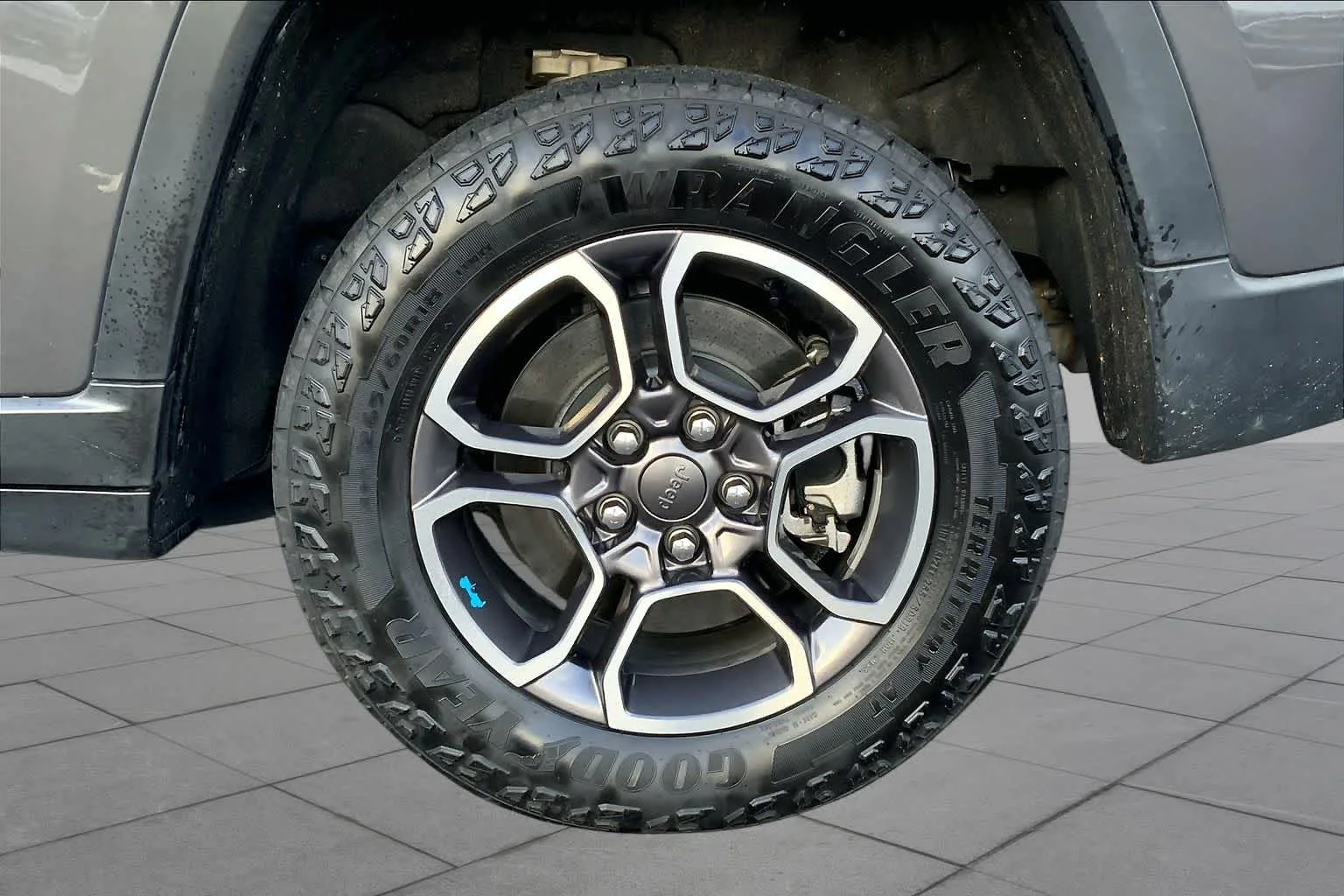 Used 2022 Baltic Gray Metallic Clearcoat Jeep Trailhawk image 11