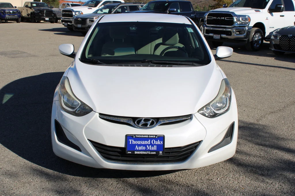 Used 2015 Hyundai Elantra SE with VIN 5NPDH4AE3FH628433 for sale in Thousand Oaks, CA