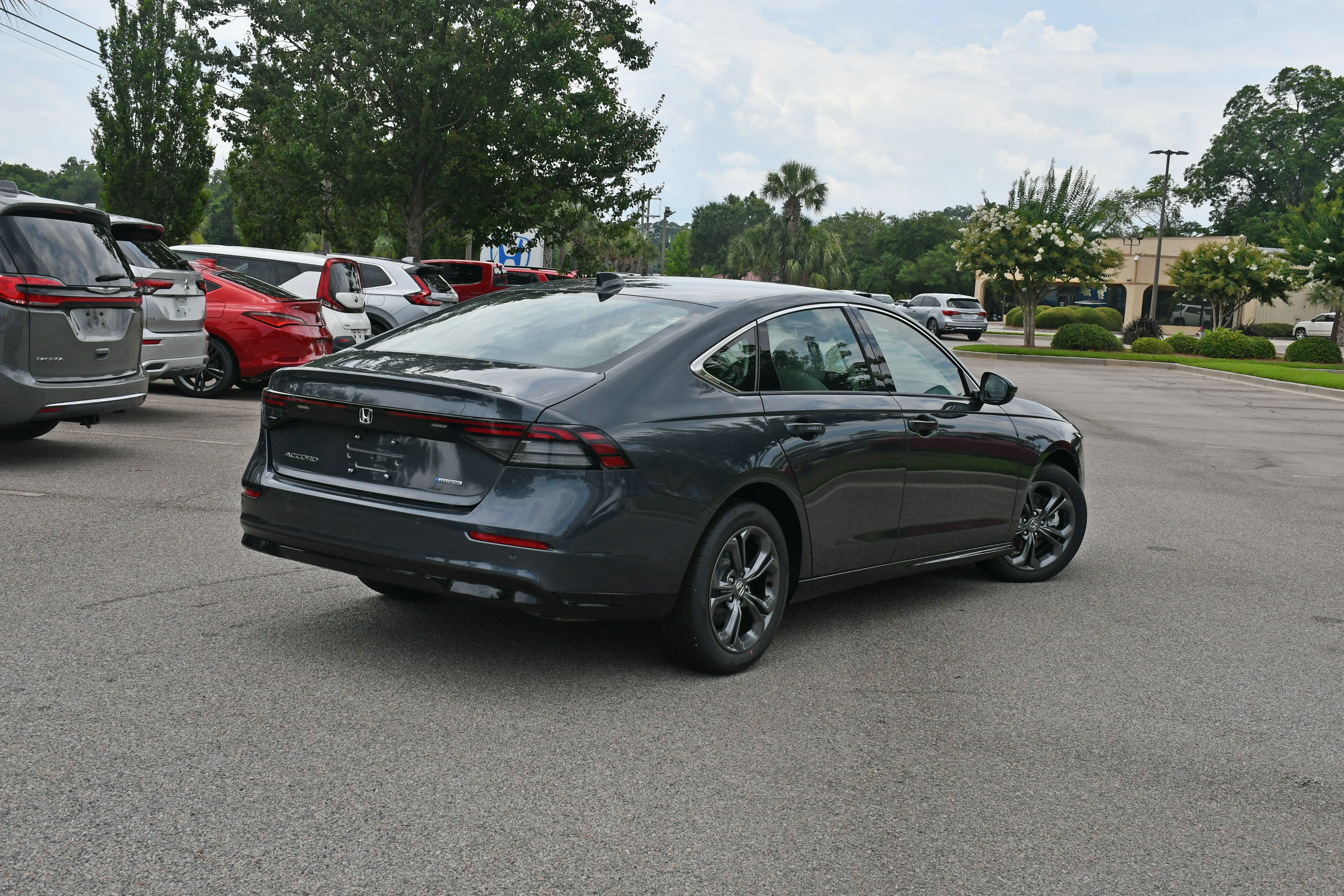 New 2026 Meteorite Gray Metallic Honda EX-L image 2