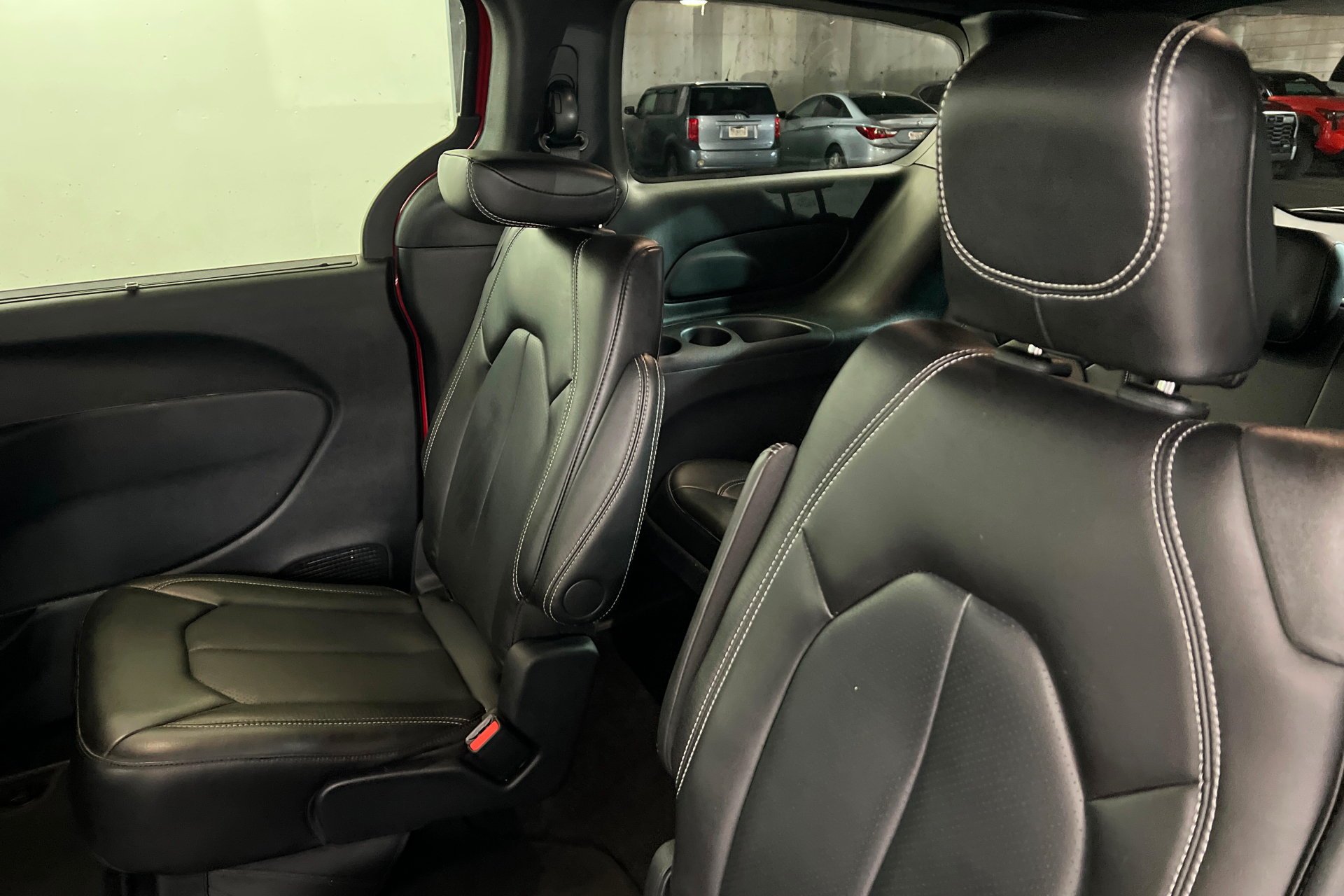 Certified Used 2026 Red Hot Pearlcoat Chrysler Select image 21
