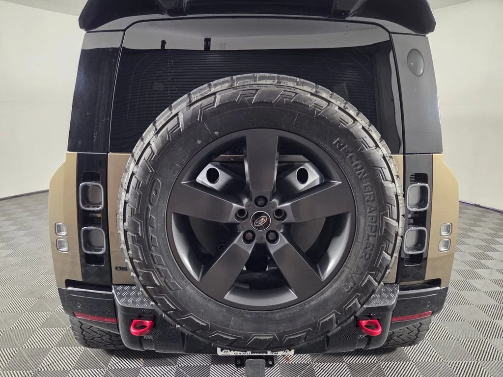 Used 2023 Gondwana Stone Metallic Land Rover X image 6