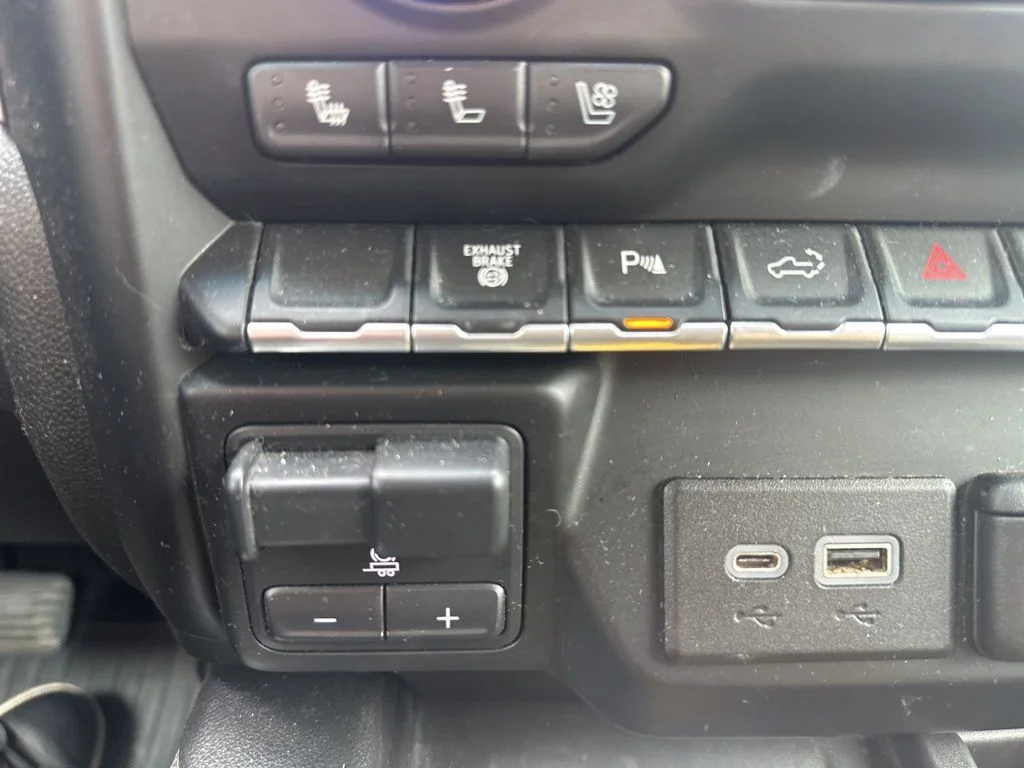 Used 2022 Red Chevrolet LTZ image 23