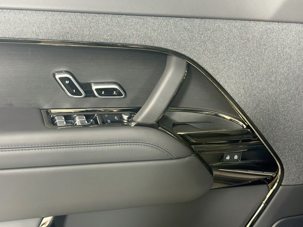 Used 2026 Gray Land Rover Dynamic SE image 18