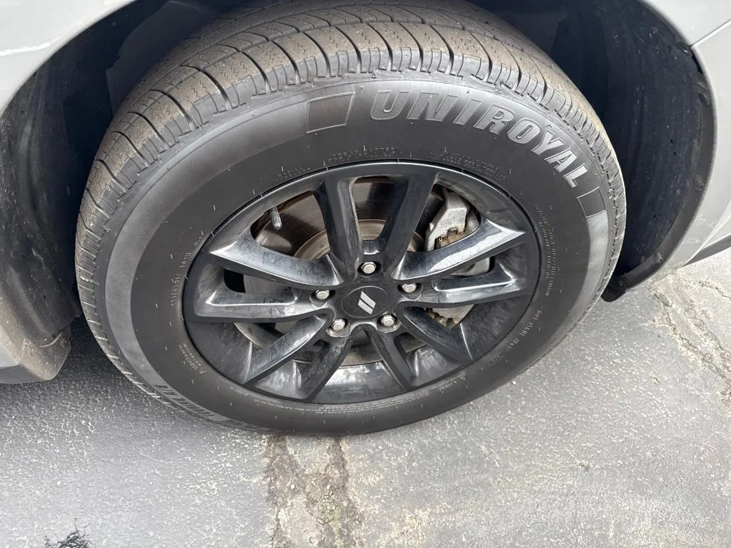 Used 2020 Gray Dodge SE image 30