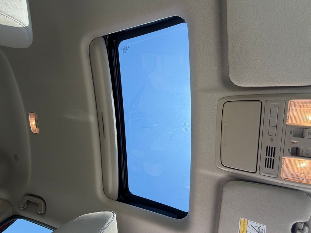 Used 2019 Red Honda EX-L image 12