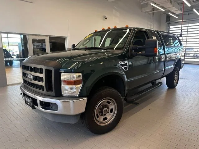 Used 2010 Green Ford XL image 1