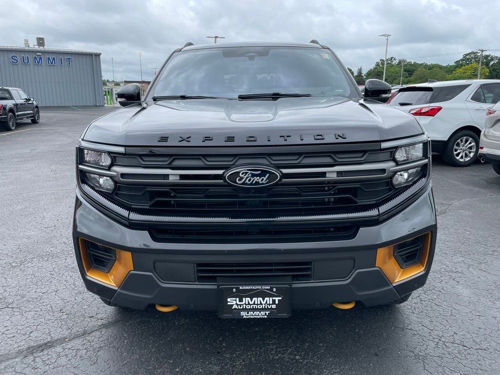 Used 2025 Gray Ford Tremor image 33