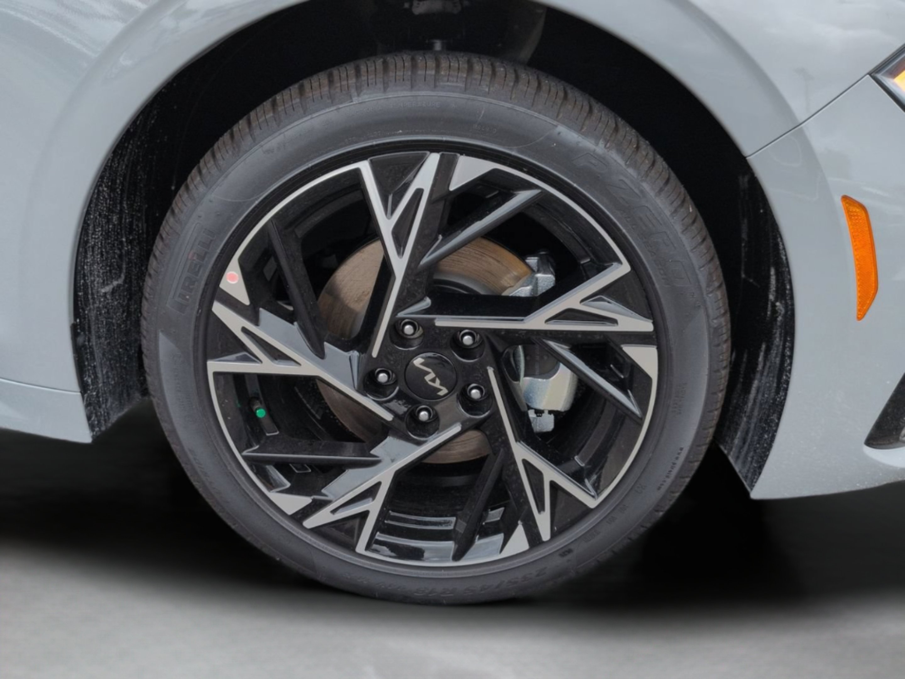New 2026 Wolf Gray Kia GT-Line image 31