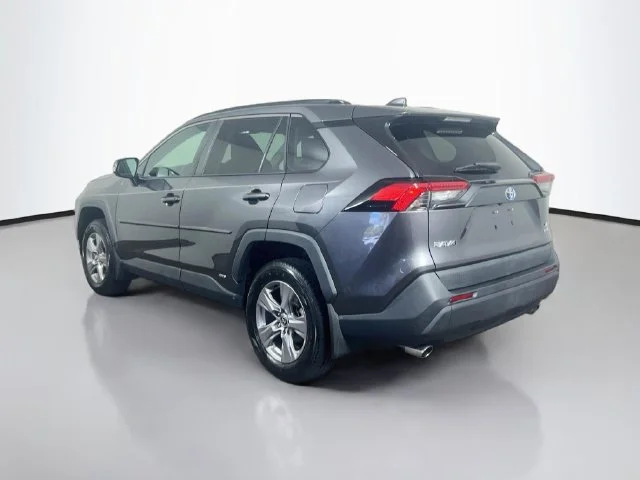 Used 2022 Magnetic Gray Metallic Toyota XLE image 7