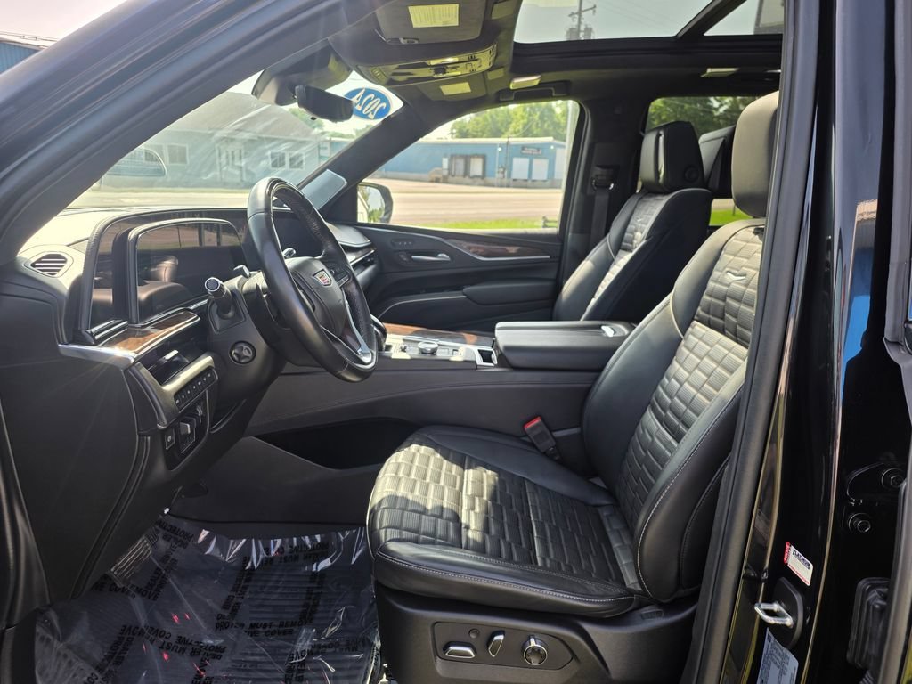 Used 2024 Black Raven Cadillac Sport Platinum image 17