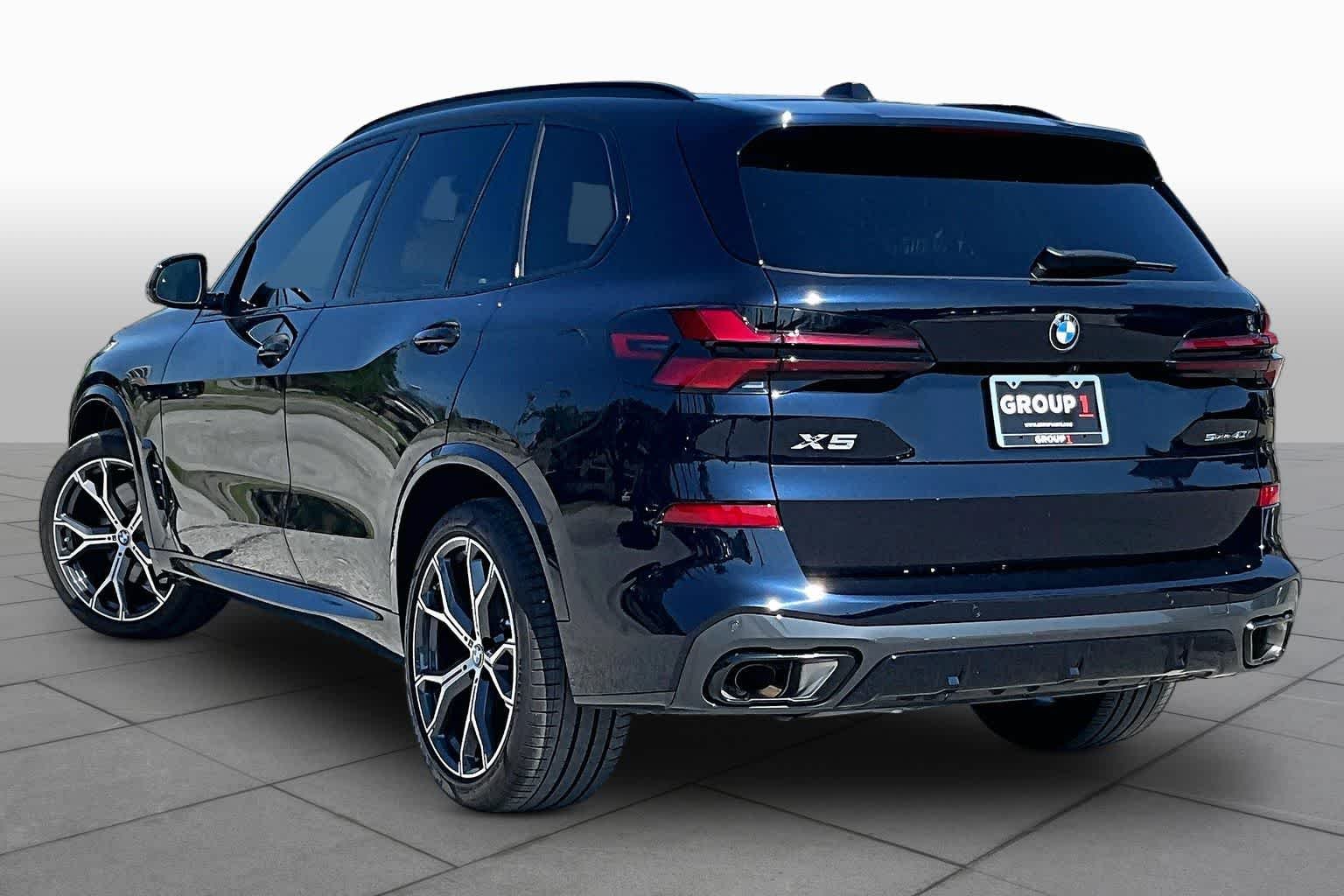 Used 2026 Black Sapphire Metallic BMW sDrive40i image 11