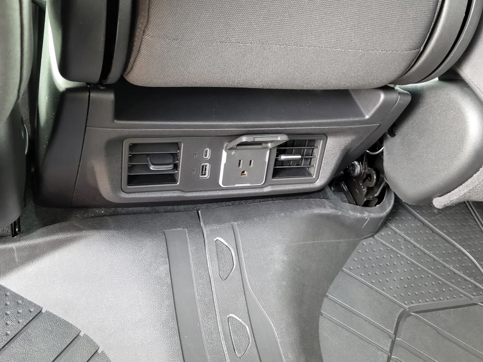 2026 Chevrolet Silverado 1500 RST - Photo 11