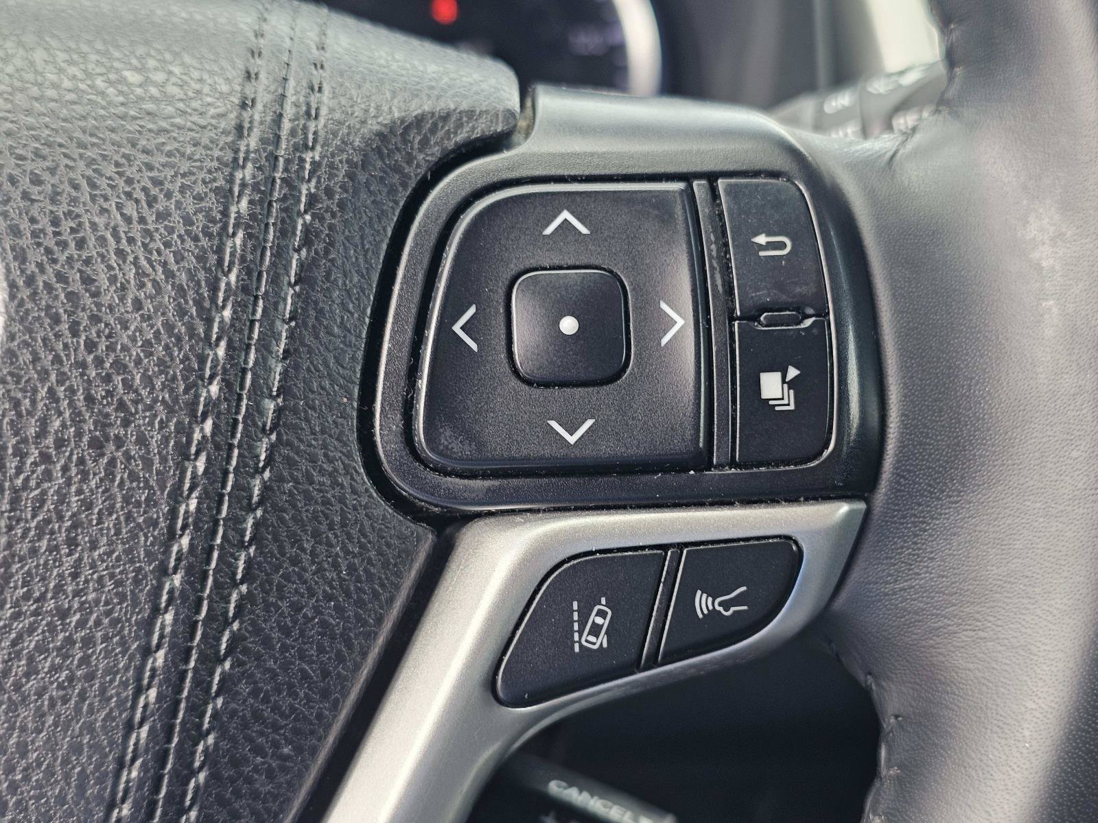 Used 2019 Black Toyota  image 22