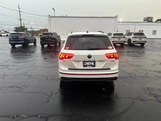 Used 2023 White Volkswagen 2.0T SE R-Line Black image 6