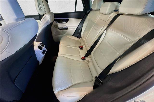 New 2026 Polar White Mercedes-Benz GLC 300 image 52